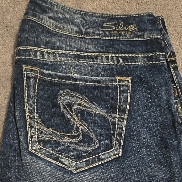 SILVER Women's Dark crop Jeans - Picture 2 of 3